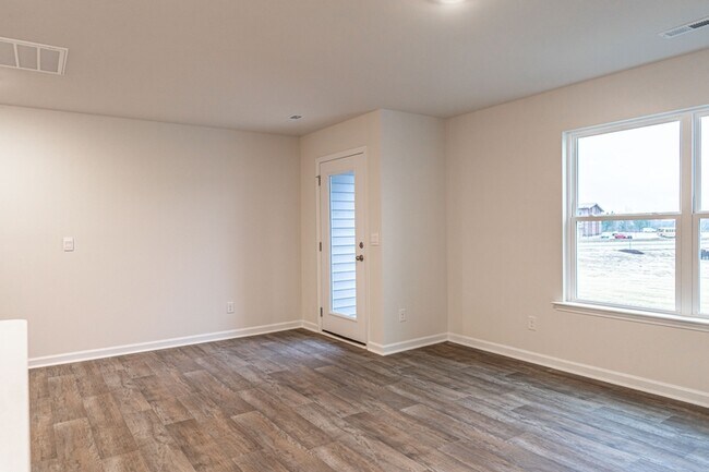 Photo - 221 Maddox Drive - 1