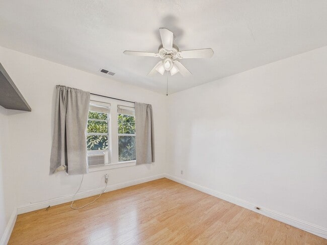 Photo - 6321 Outlook Ave