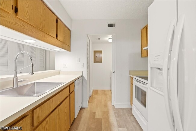 Photo - 9570 Green Cypress Ln Unidad 6