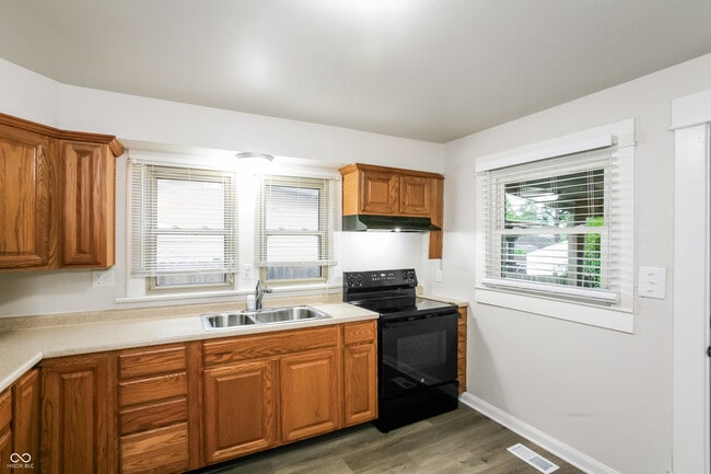 Photo - 935 N Gibson Ave