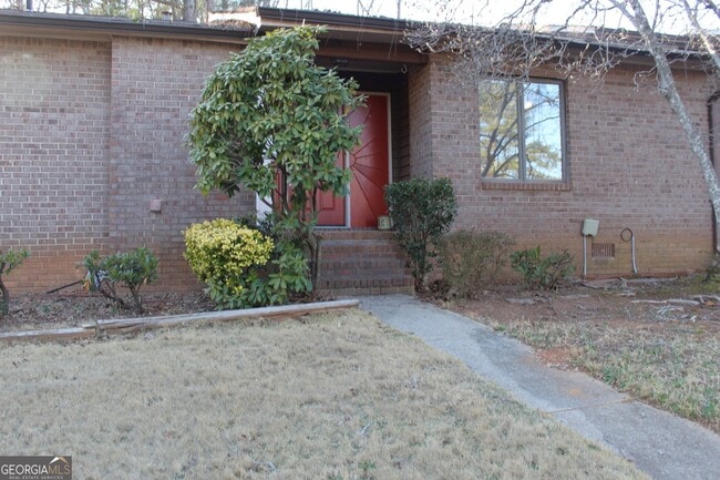 Building Photo - 1517 Stoneleigh Way