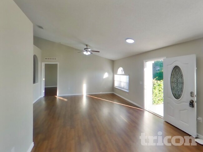 Photo - 9297 Oak Grove St