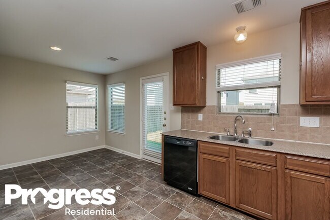 Photo - 20730 Dickinson Manor Ln