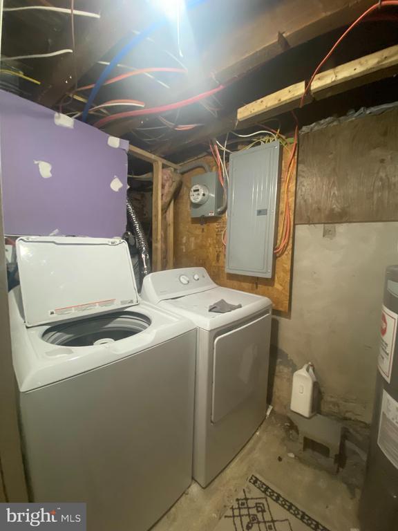 Photo - 1717 Fontain St