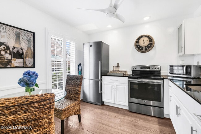 Photo - 60 Wyckham Rd