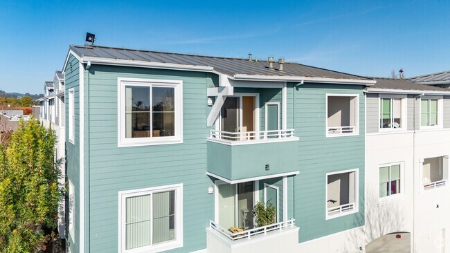Building Photo - Capitola Beach Villas Unit #B303 Rental