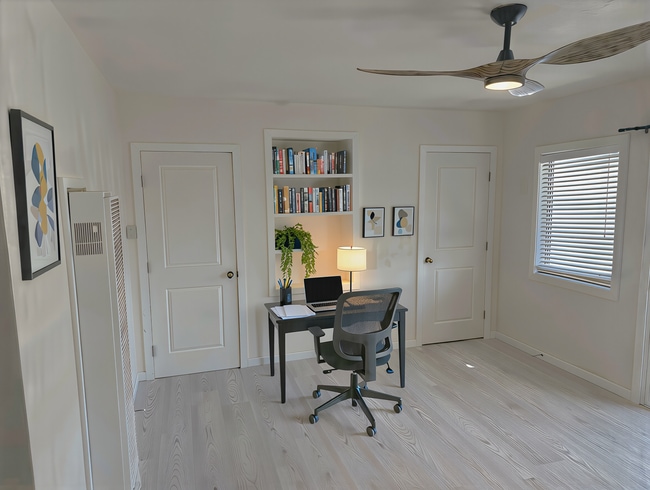 Building Photo - 718 Roosevelt Ave Unit D