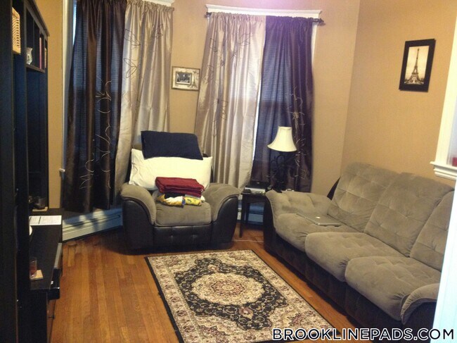 Photo - 208 Winthrop Rd Unit 5