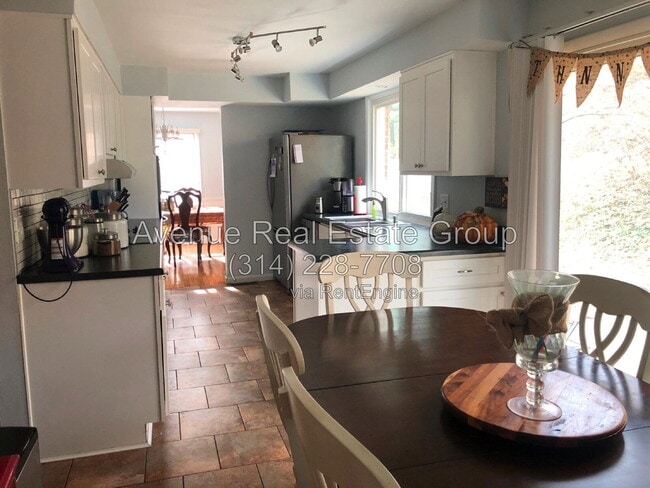 Photo - 733 Jares Ct