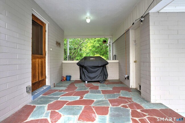 Photo - 90 Edgewood Way