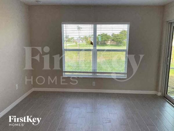 Photo - 920 NW Juanita Pl