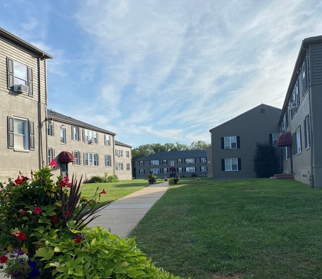Photo - Ivy Hall