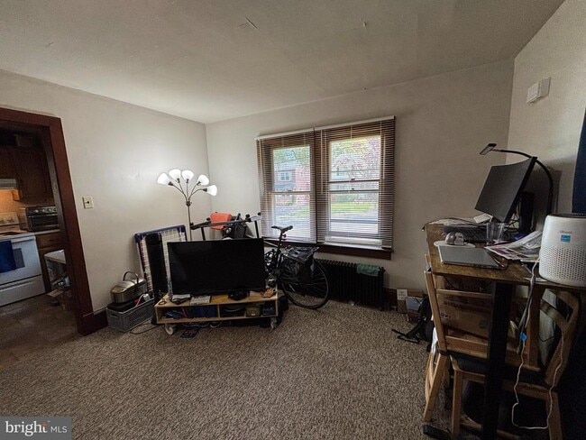 Photo - 194 Shewell Ave