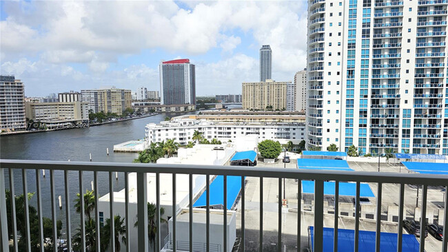 Photo - 1965 S Ocean Dr Condominio