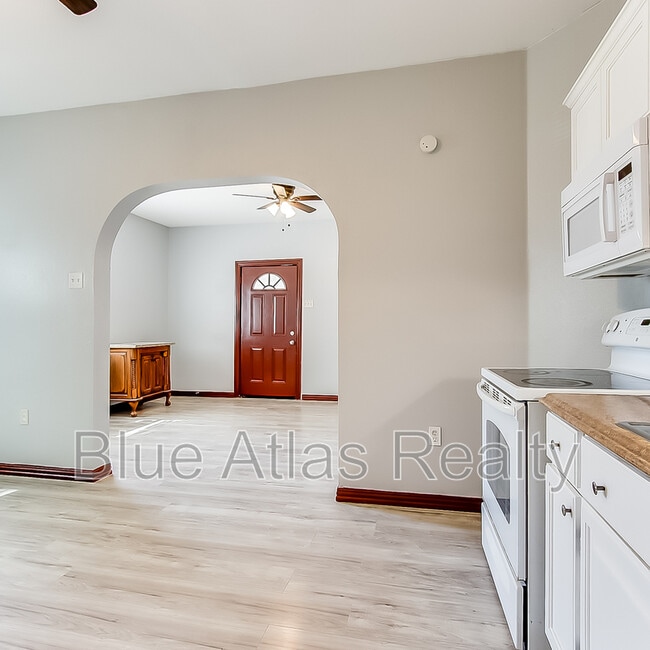 Photo - 2939 S Adams St