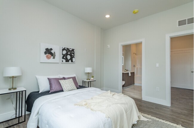 Photo - 16 Laurel St