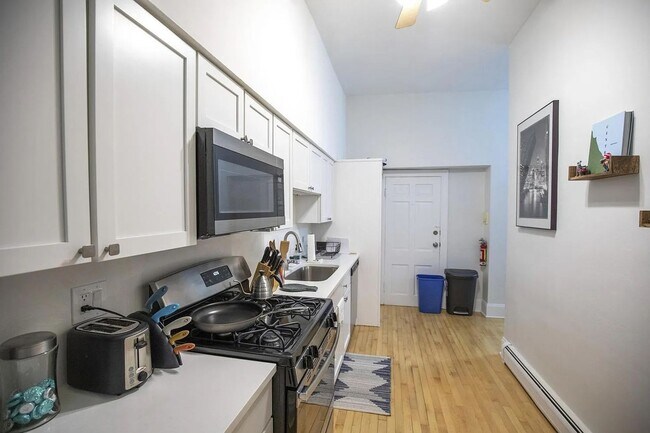 Photo - 2052 N Halsted St Unit 2R