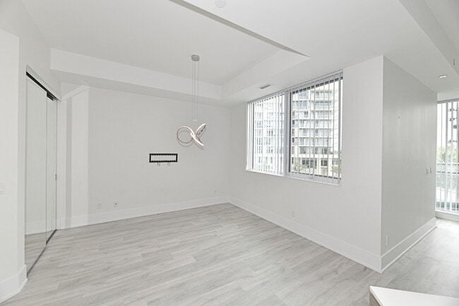 Photo - 1 Edgewater Dr