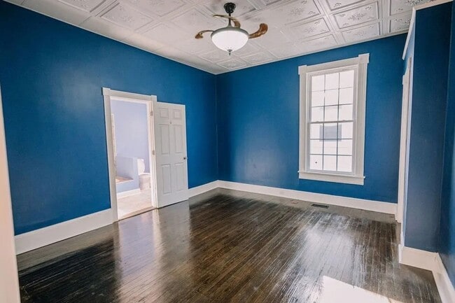 Photo - Newly Renovated & Spacious 4bed/2bath