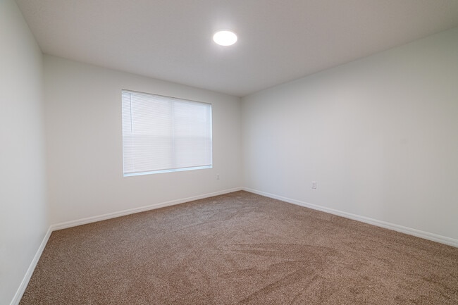 Photo - 6208 Commerce Dr Unidad 201