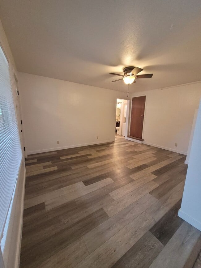 Photo - 1131 W 8th Ave Unit Main