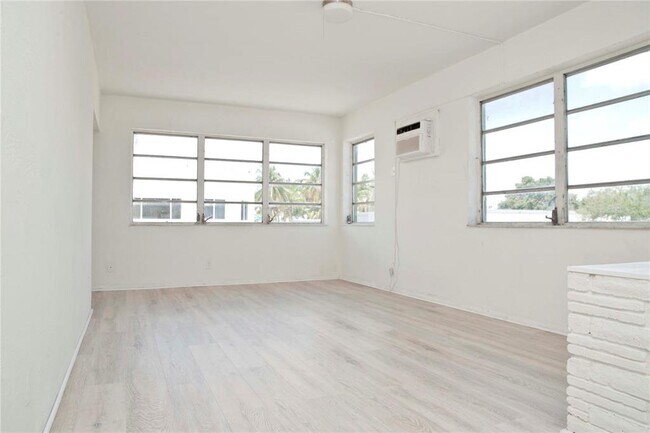 Building Photo - 1323 N Federal Hwy Unit 7 Rental