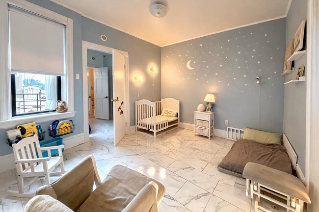 Building Photo - 2610 New York Ave Unit 4