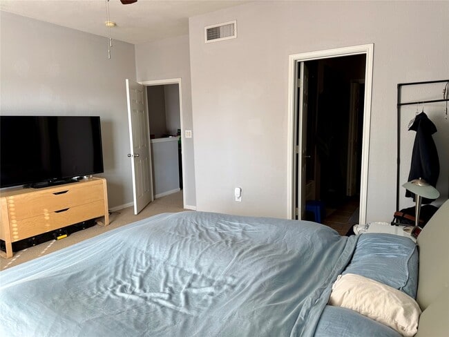 Building Photo - 9200 Westheimer Rd Unit 1003