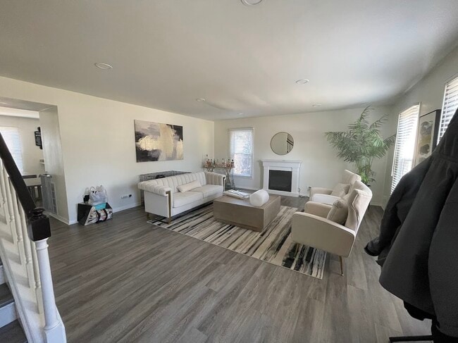 Photo - 1527 W Richmond St