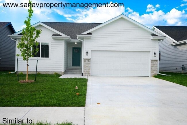 Building Photo - "Modern Comfort Meets Convenience: Your Ideal Home in Waukee"