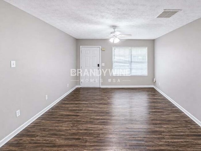 6120 Flagstaf Walk