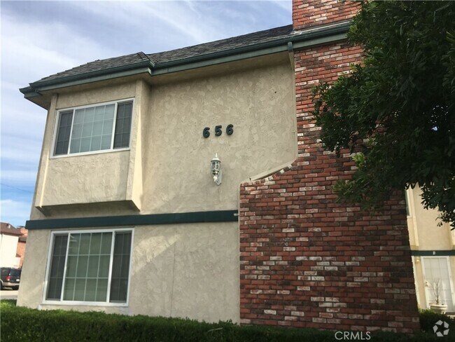 Building Photo - 656 Lemar Park Dr Rental