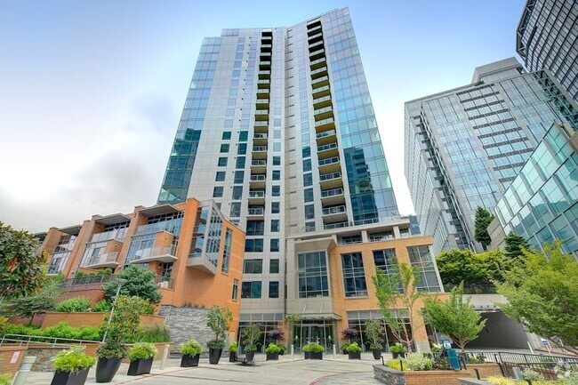 Building Photo - 1Bd/1Ba Bellevue Condo Unit 1227