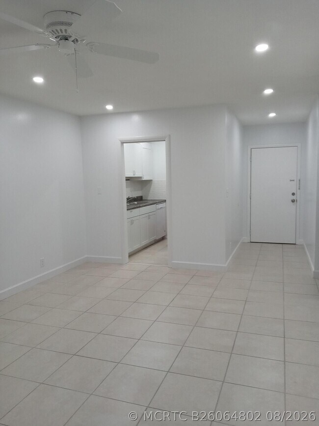 Photo - 1250 E Sample Rd Unit 303