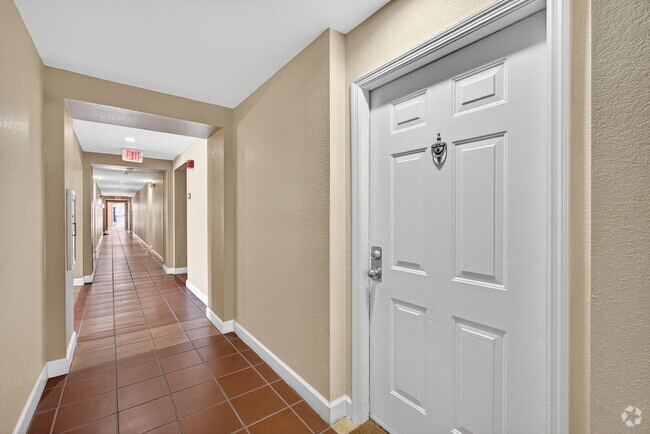 Building Photo - 720 S Sapodilla Ave Unit 304 Rental
