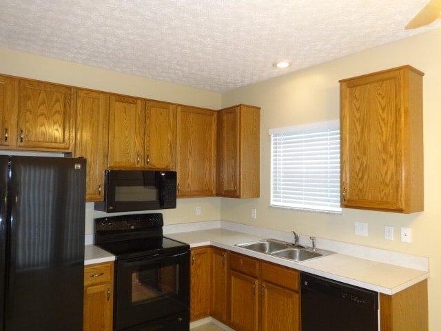Photo - 8772 Kingsley Dr