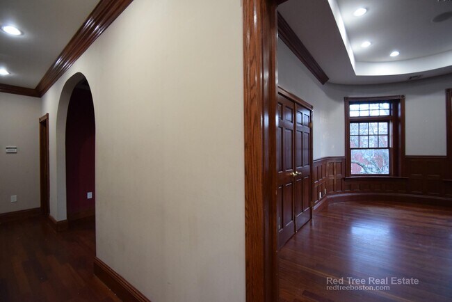 9 Strathmore Rd Unit 3