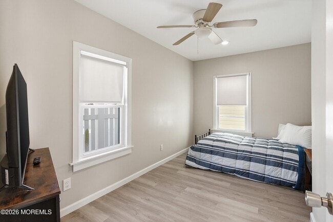 Photo - 206 16th Ave