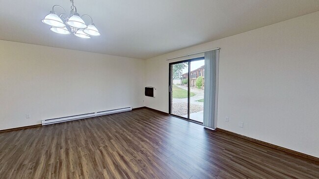 N76-W14611 Market Dr Unit 74