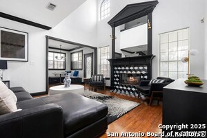 Building Photo - 609 W Main St Rental