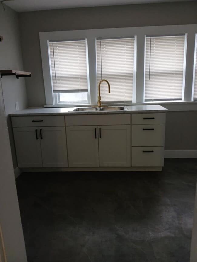 Photo - 2410 W Douglas Ave Unidad 2410 1/2