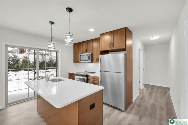 Photo - 1513 Maple St Unit 301