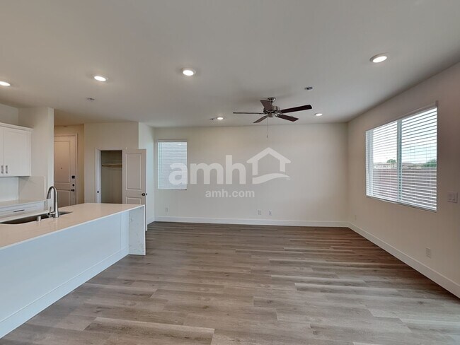 Photo - 10140 Mountain Crest St