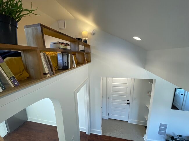 Photo - 129 Gordon Ter