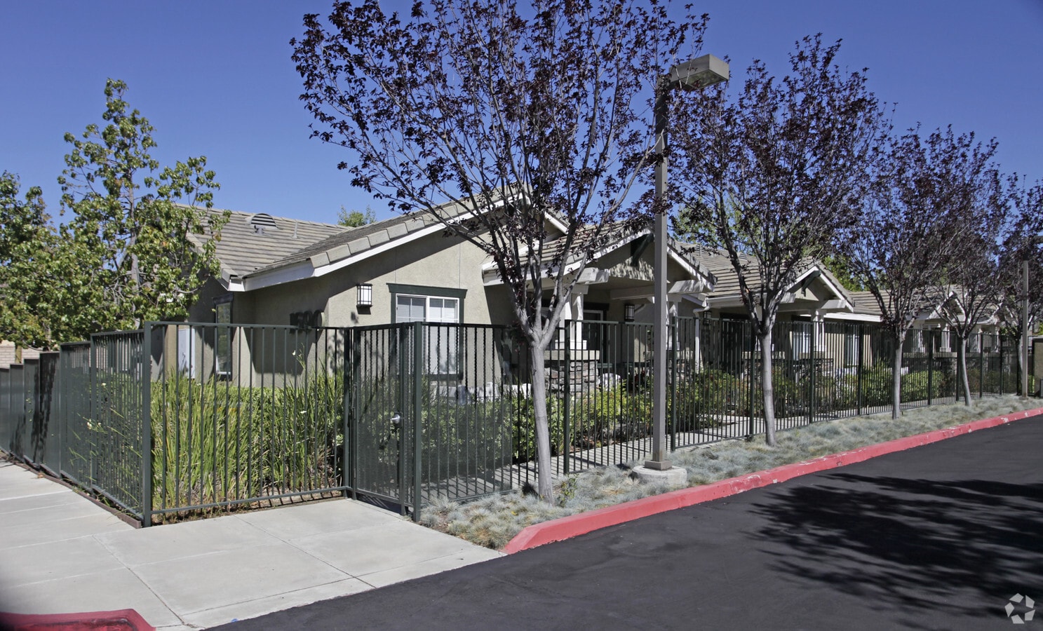Photo - Seasons at Simi Valley Apartment Homes