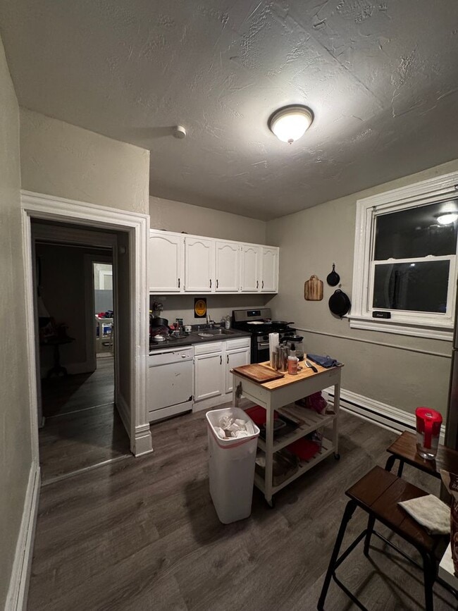 Building Photo - 4103 Allequippa St Unit 2