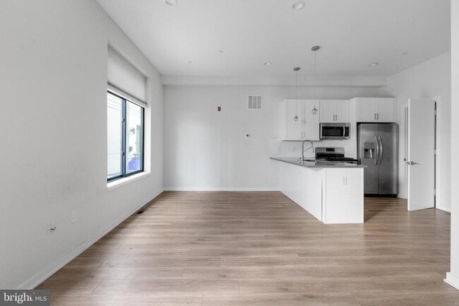 360 Monastery Ave Unit 1R
