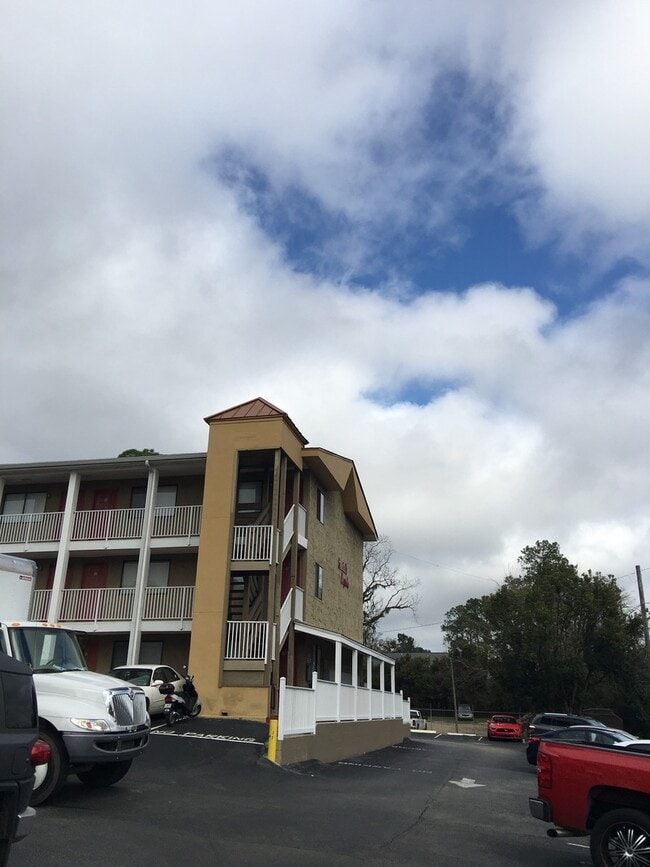1/1 Overlooking Doak Campbell Stadium @ Se... - 1/1 Overlooking Doak Campbell Stadium @ Se... House