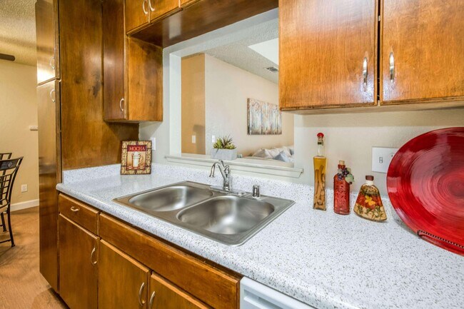 KITCHEN PASS THROUGH