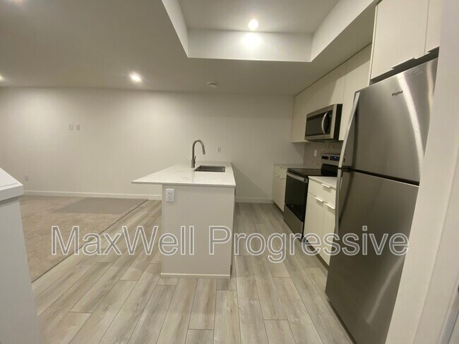 Photo - 10455-10143 Street Unit BSMT